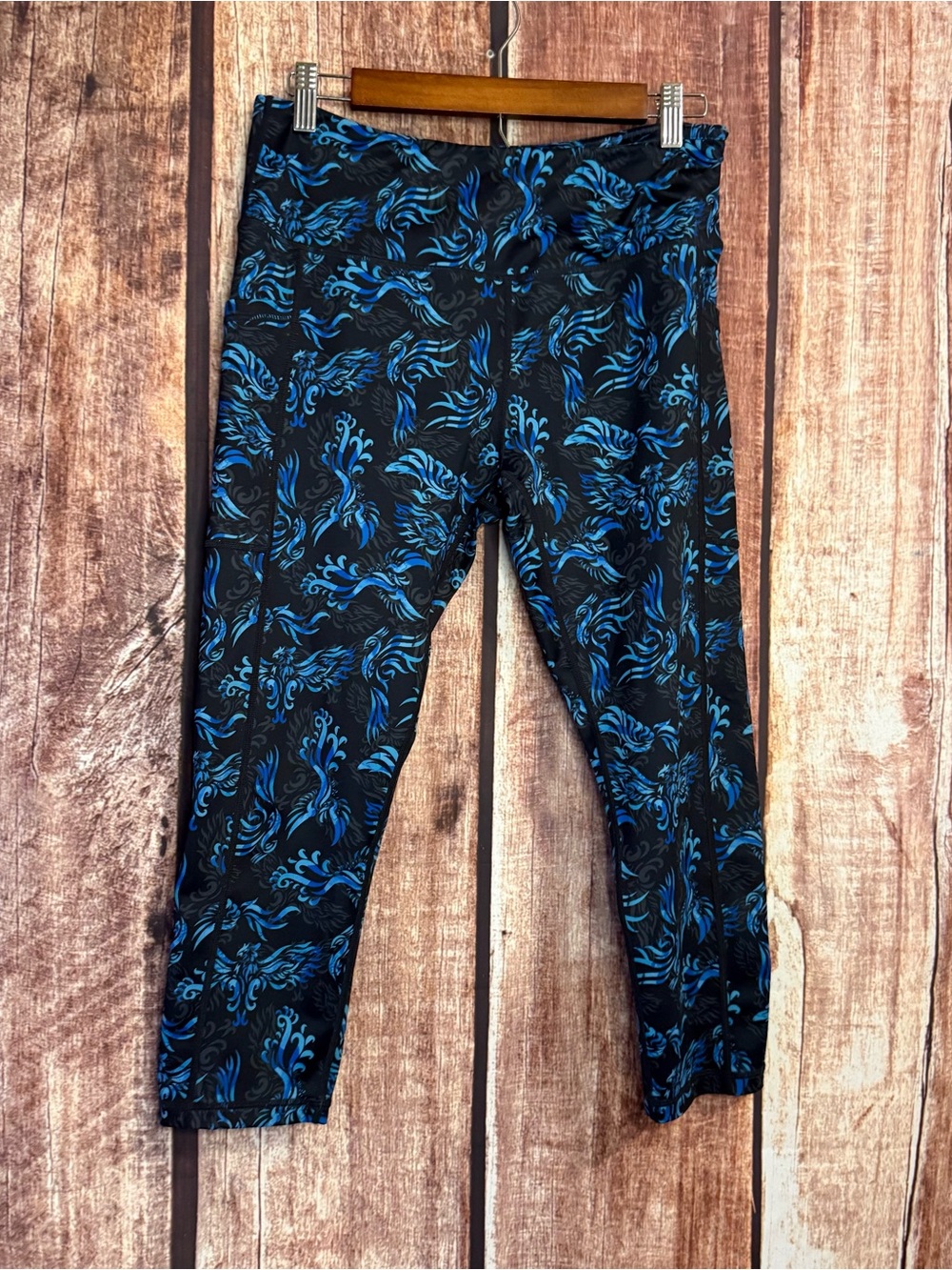 CVG Capri Leggings NWOT